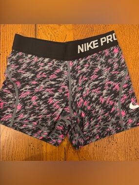 Nike Pro Black & Pink Camo Bike Shorts Small